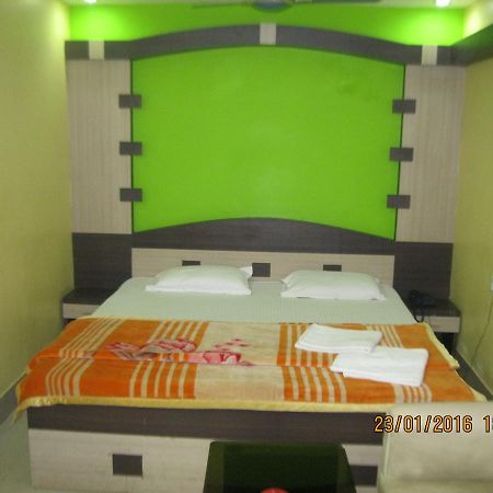 Hotel Srikrishna International Tarapith Esterno foto