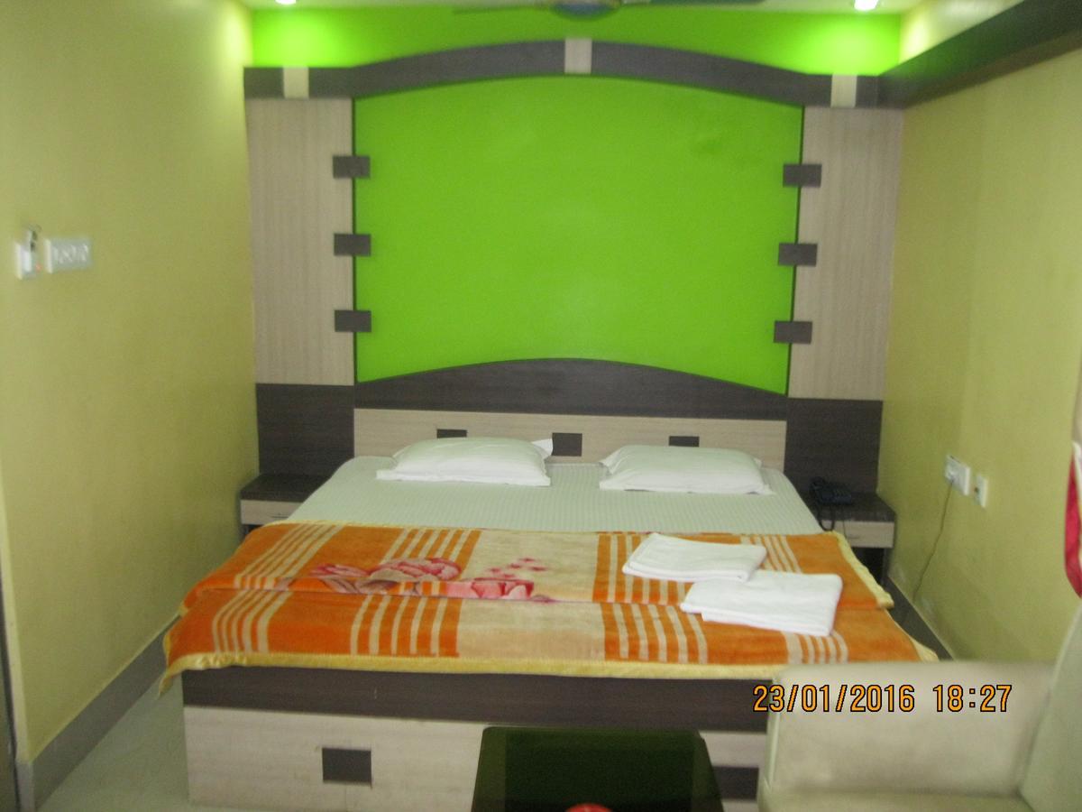 Hotel Srikrishna International Tarapith Esterno foto