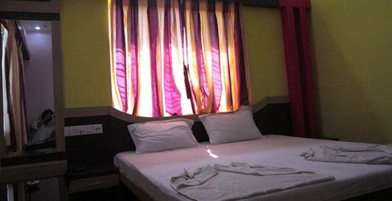 Hotel Srikrishna International Tarapith Esterno foto